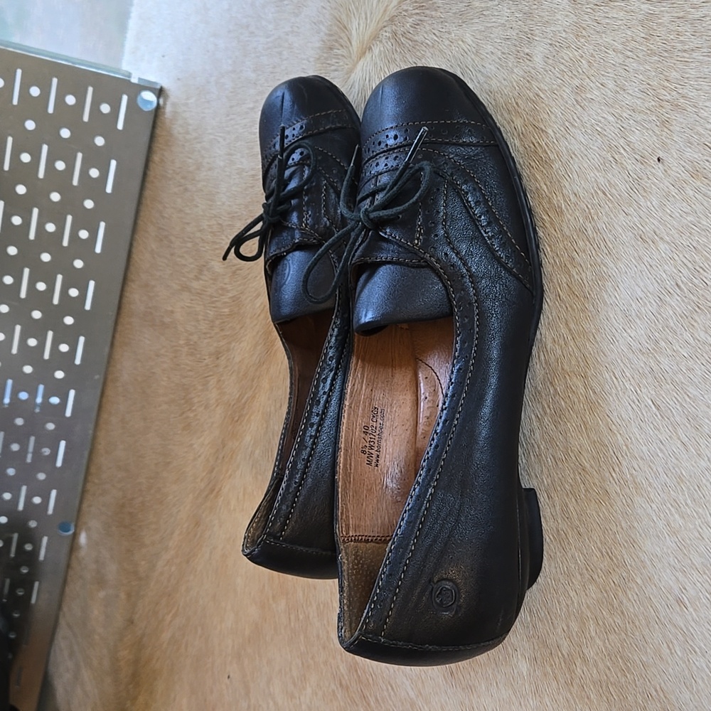 Born Perf Cap Toe Oxford Navy Sz.8.5